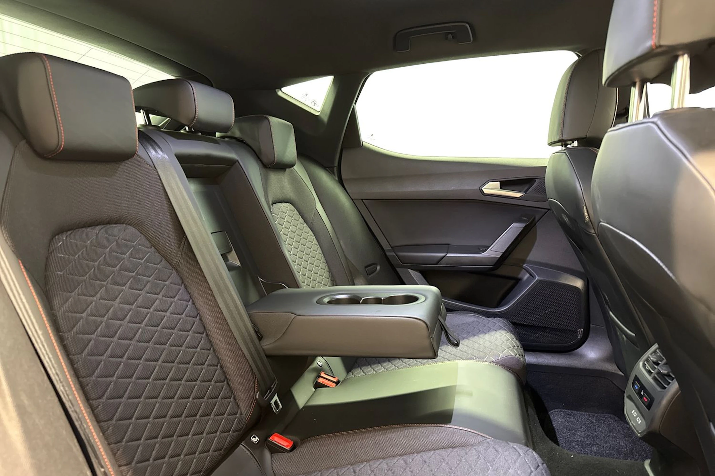 met. sininen SEAT Leon 2021 kuva 16.