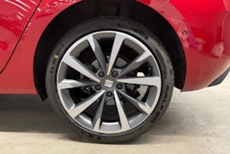 punainen SEAT Leon 2021 kuva 11.