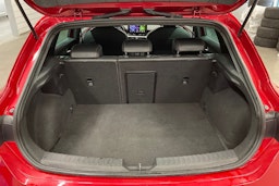 punainen SEAT Leon 2021 kuva 15.