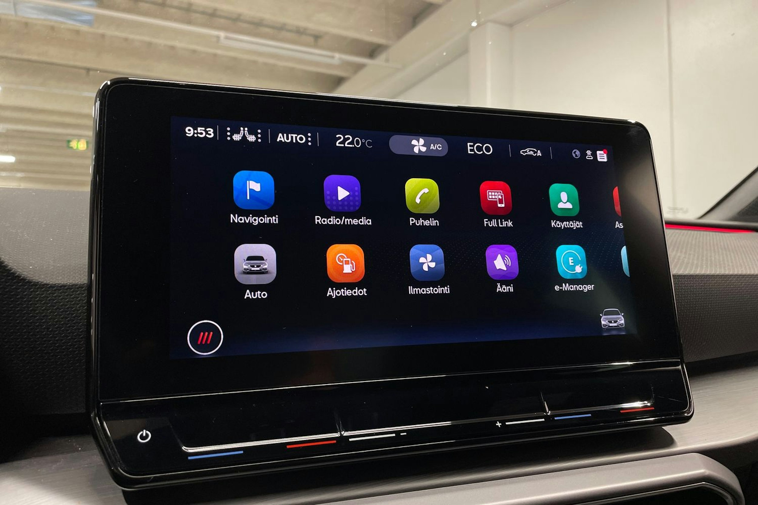 punainen SEAT Leon 2021 kuva 17.