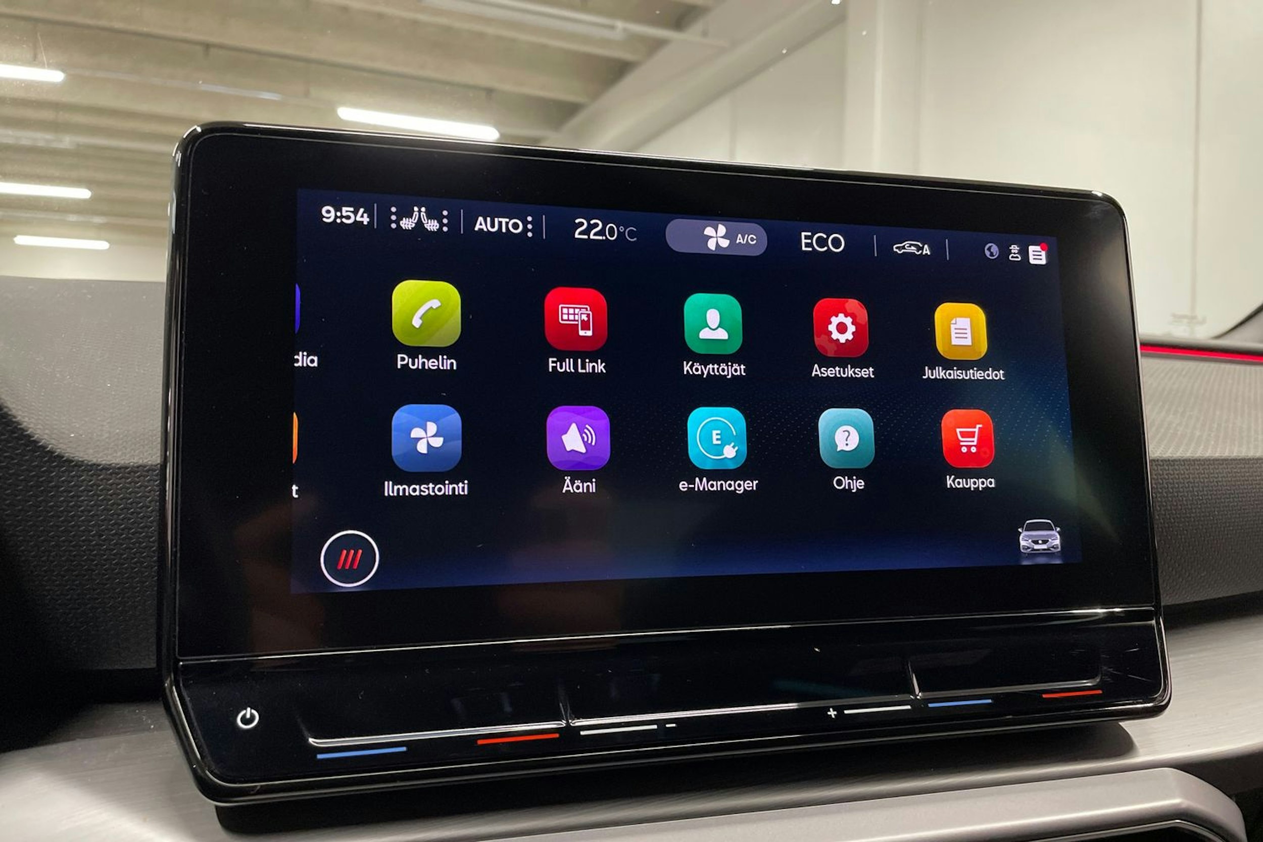 punainen SEAT Leon 2021 kuva 18.