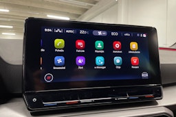 punainen SEAT Leon 2021 kuva 18.