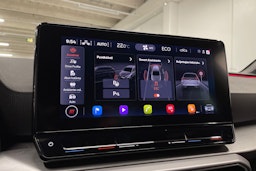 punainen SEAT Leon 2021 kuva 20.