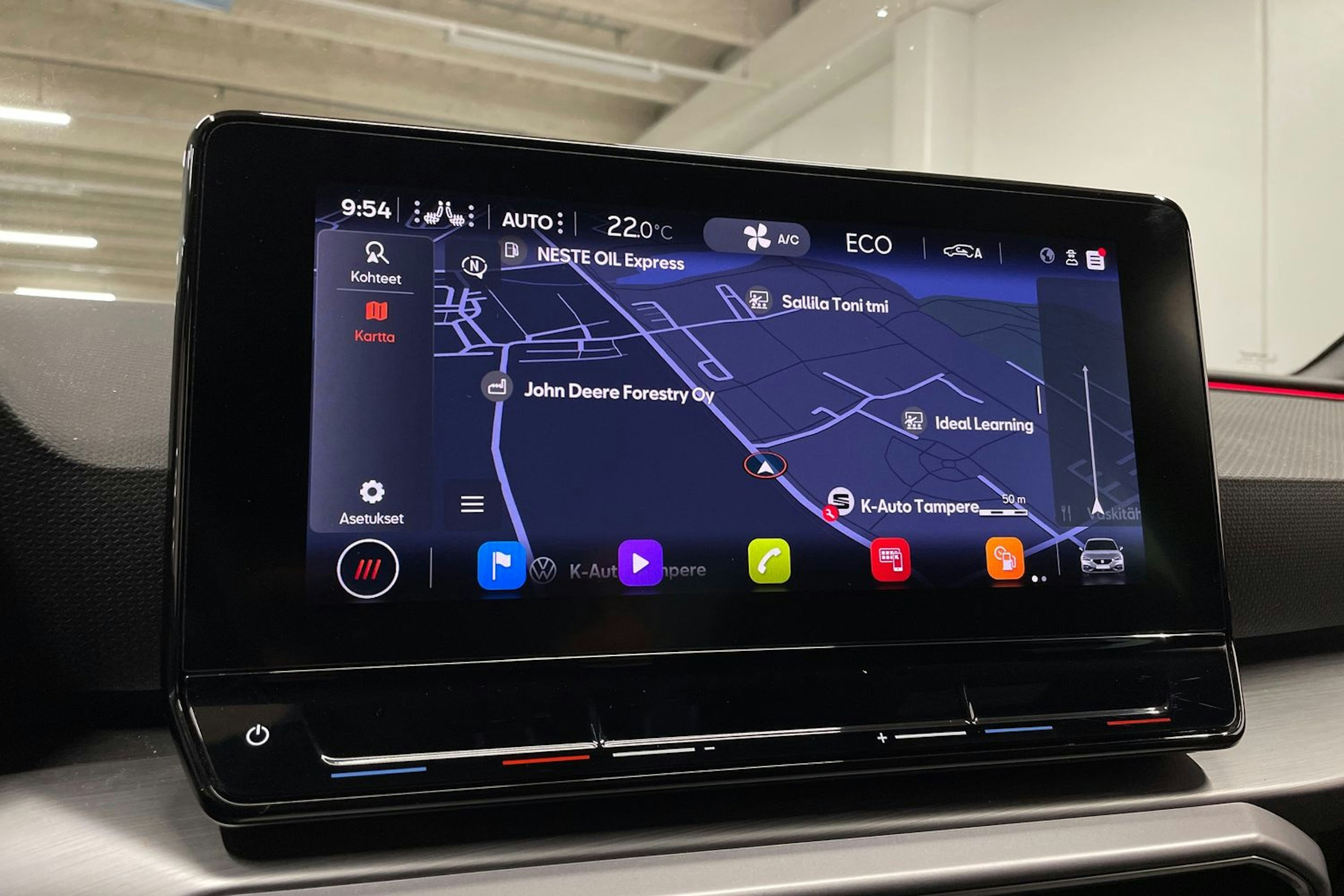 punainen SEAT Leon 2021 kuva 21.