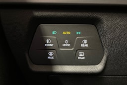 punainen SEAT Leon 2021 kuva 24.