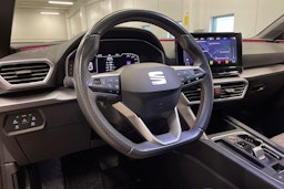 punainen SEAT Leon 2021 kuva 28.