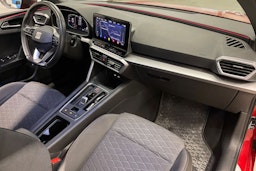 punainen SEAT Leon 2021 kuva 30.