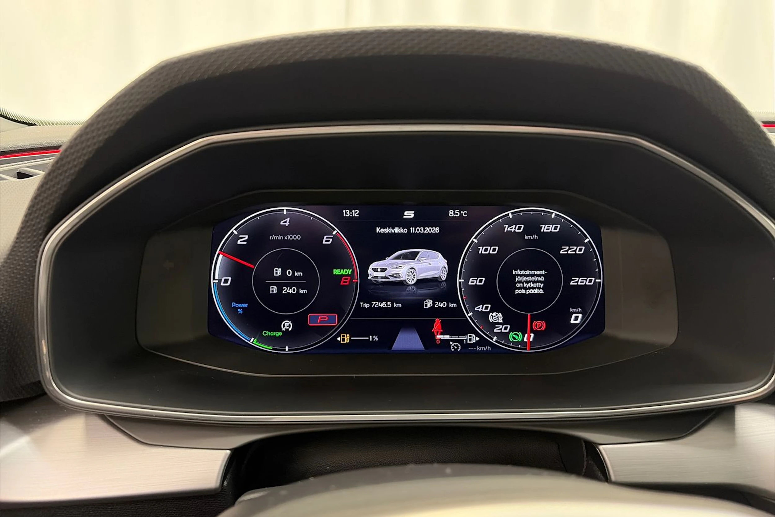 Valkoinen SEAT LEON 2021 kuva 13.