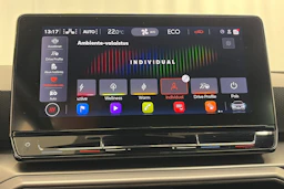 Valkoinen SEAT LEON 2021 kuva 24.