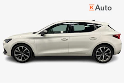 Valkoinen SEAT LEON 2021 kuva 5.