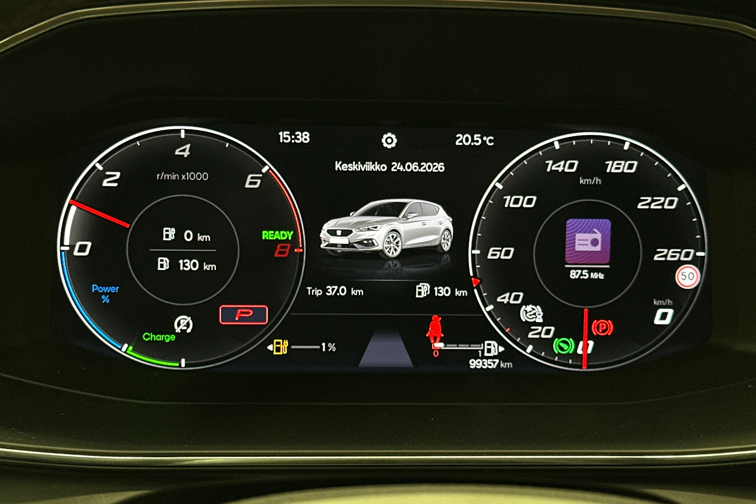 Valkoinen SEAT LEON 2021 kuva 13.
