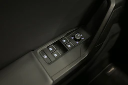 Valkoinen SEAT LEON 2021 kuva 15.