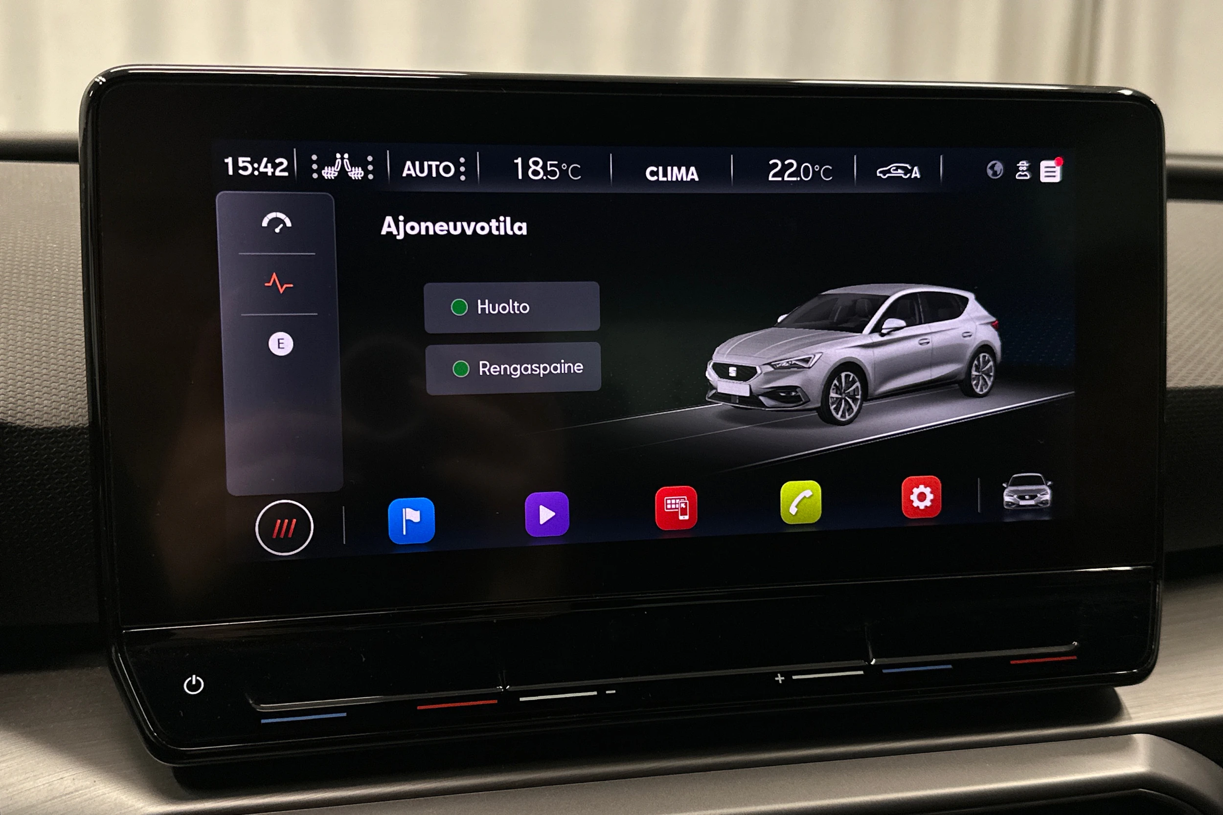 Valkoinen SEAT LEON 2021 kuva 29.