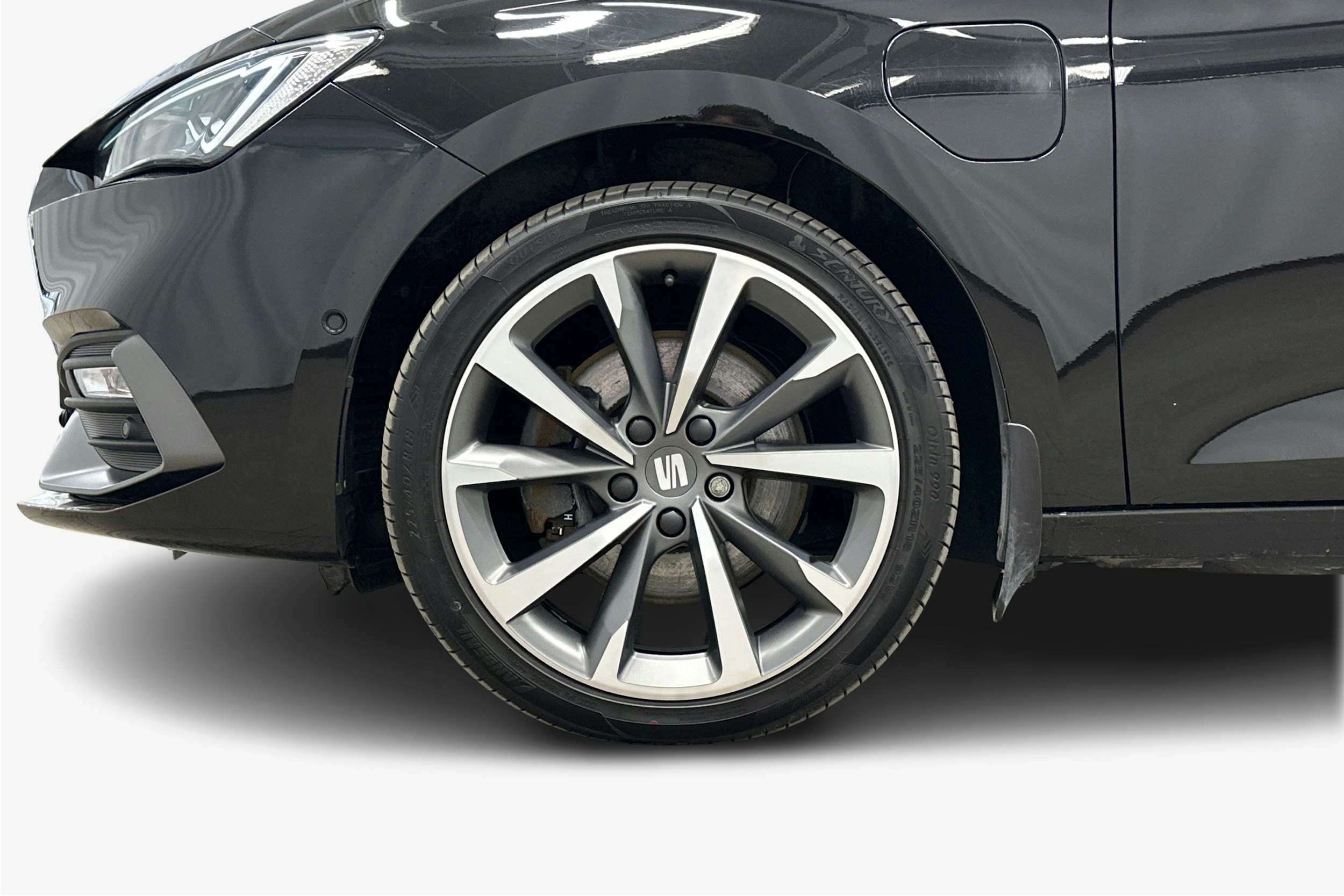 musta SEAT Leon 2021 kuva 11.
