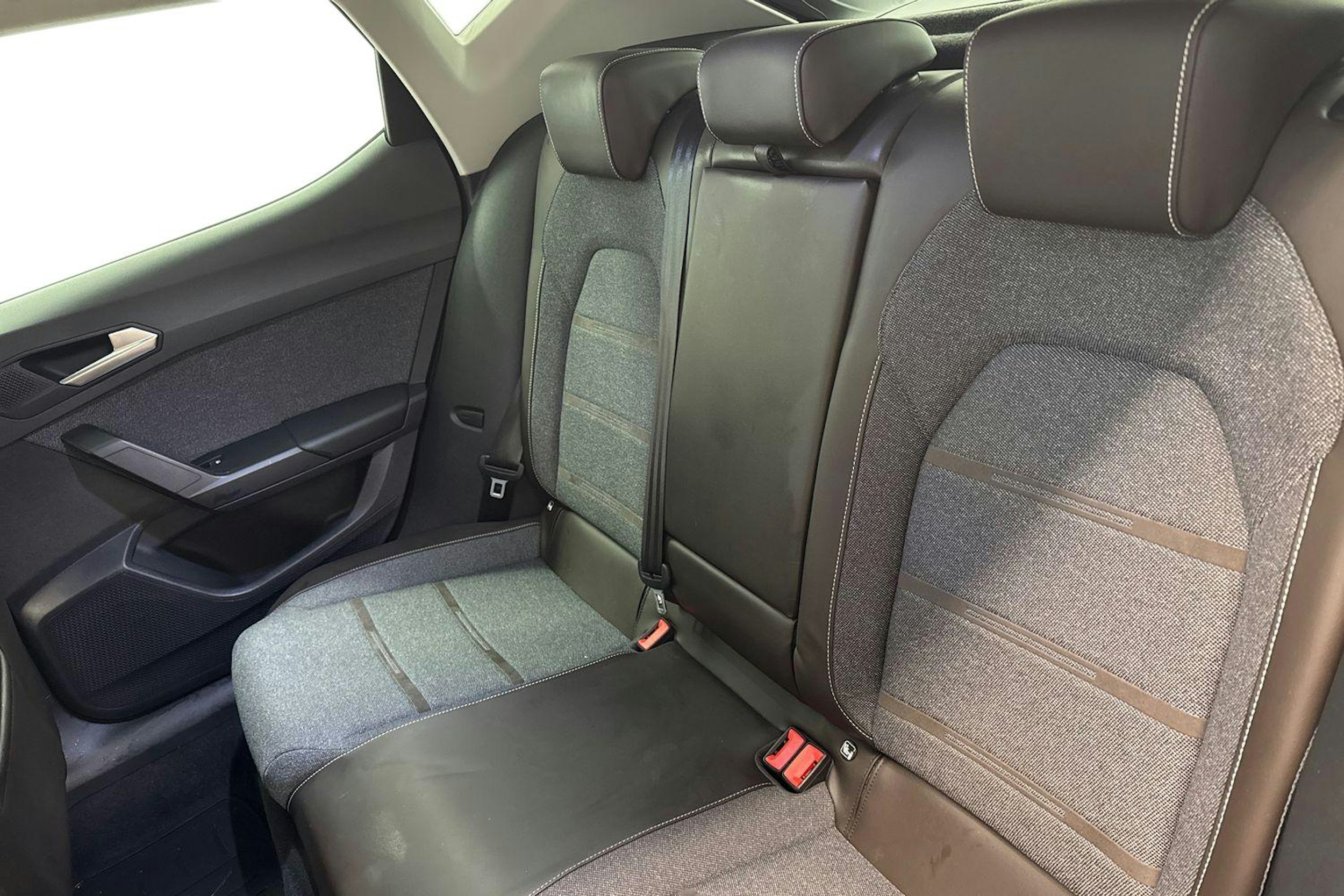 harmaa SEAT Leon 2021 kuva 10.