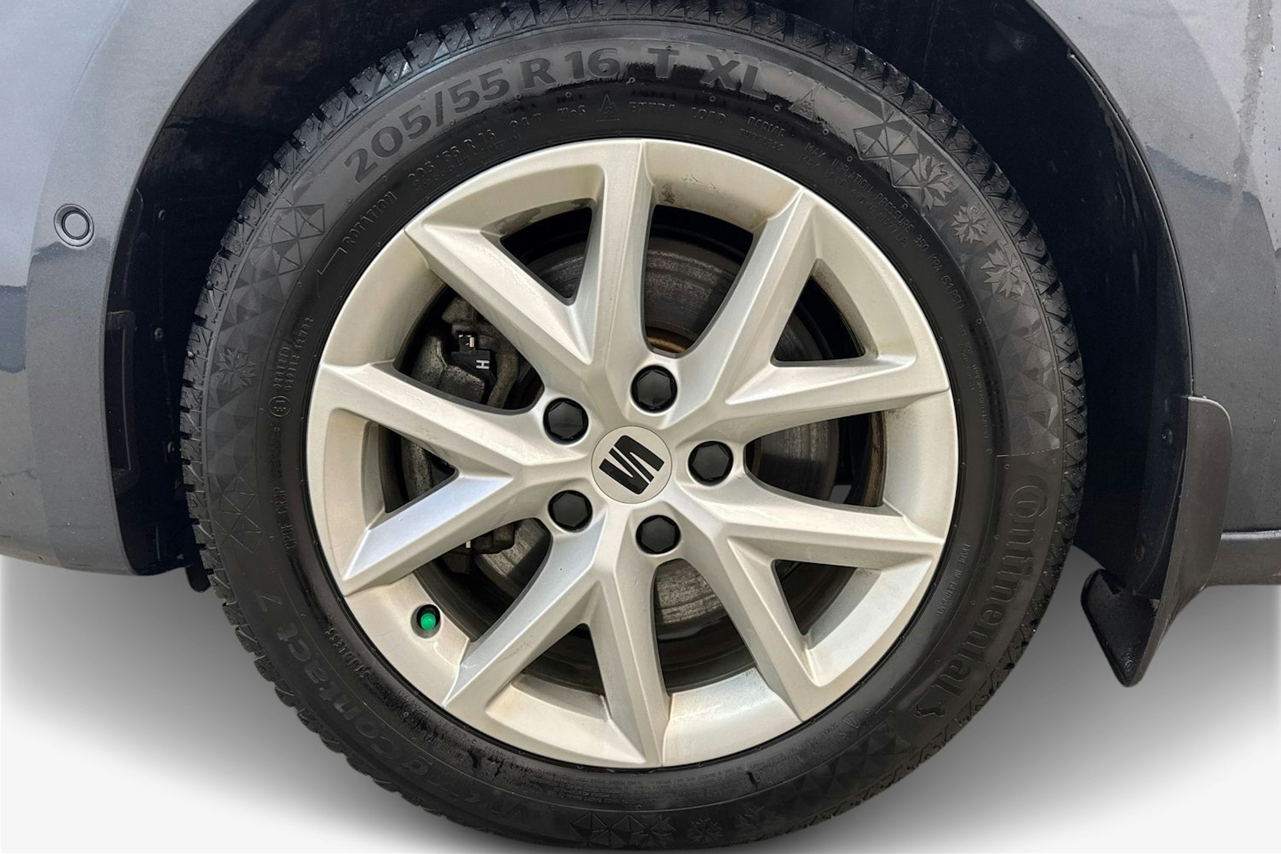 harmaa SEAT Leon 2021 kuva 11.