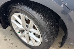 harmaa SEAT Leon 2021 kuva 13.