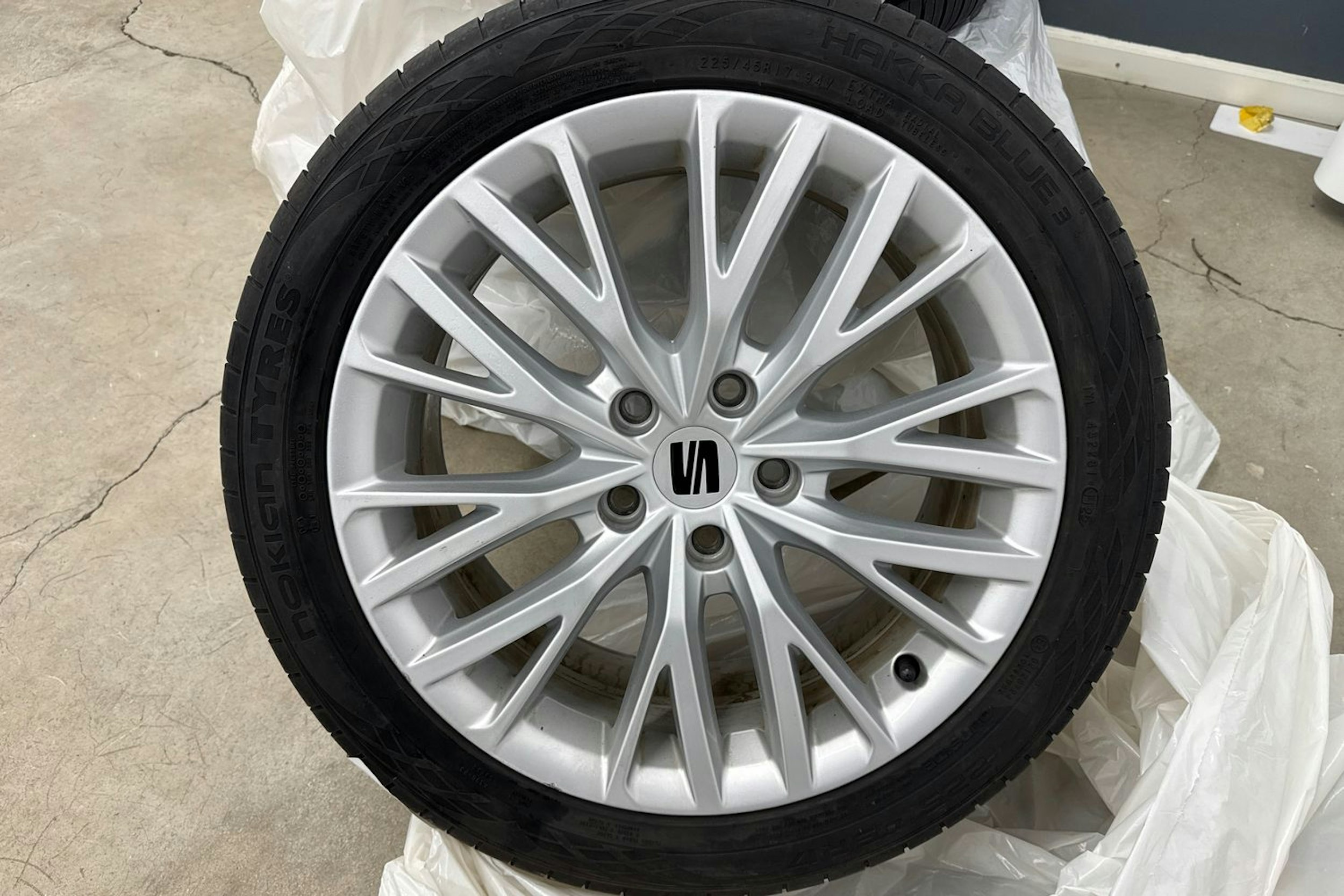 harmaa SEAT Leon 2021 kuva 14.