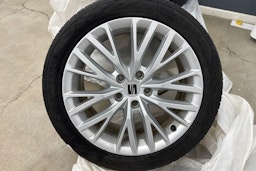 harmaa SEAT Leon 2021 kuva 14.