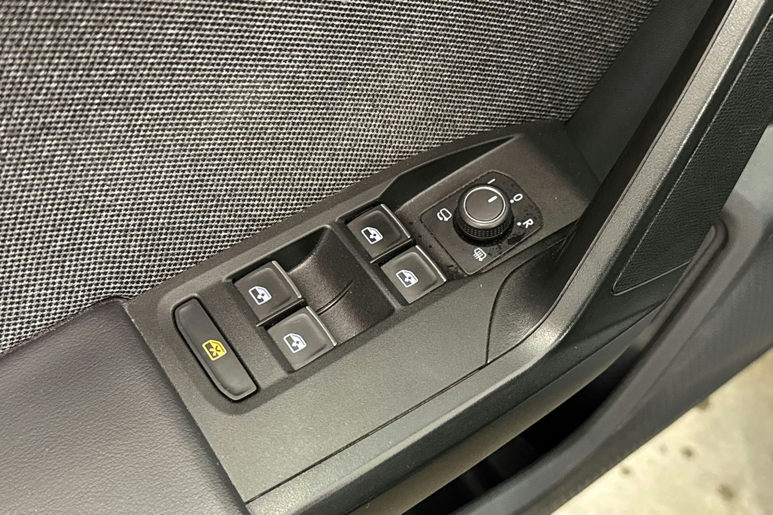 harmaa SEAT Leon 2021 kuva 17.