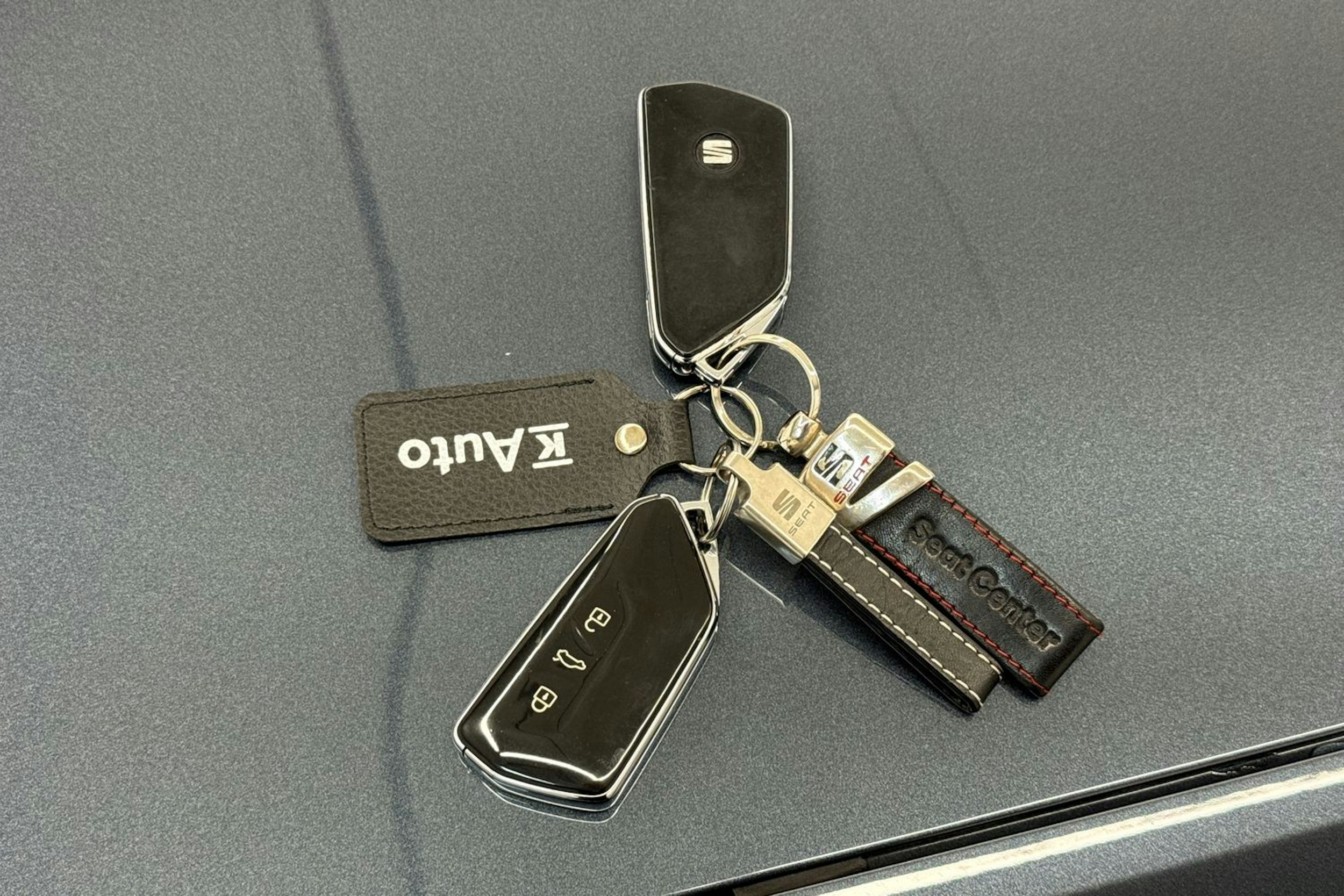 harmaa SEAT Leon 2021 kuva 31.