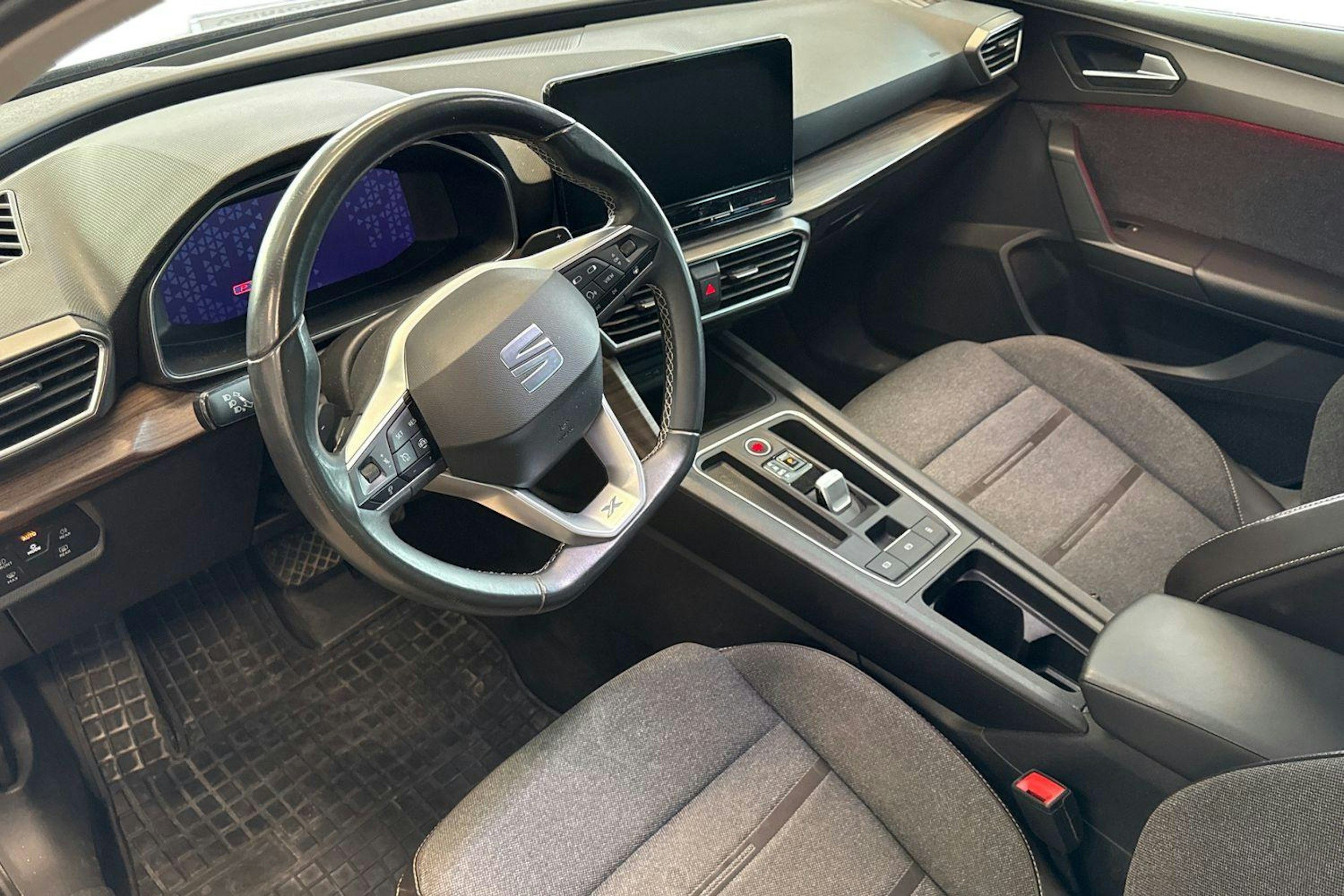 Hopea SEAT LEON 2021 kuva 7.