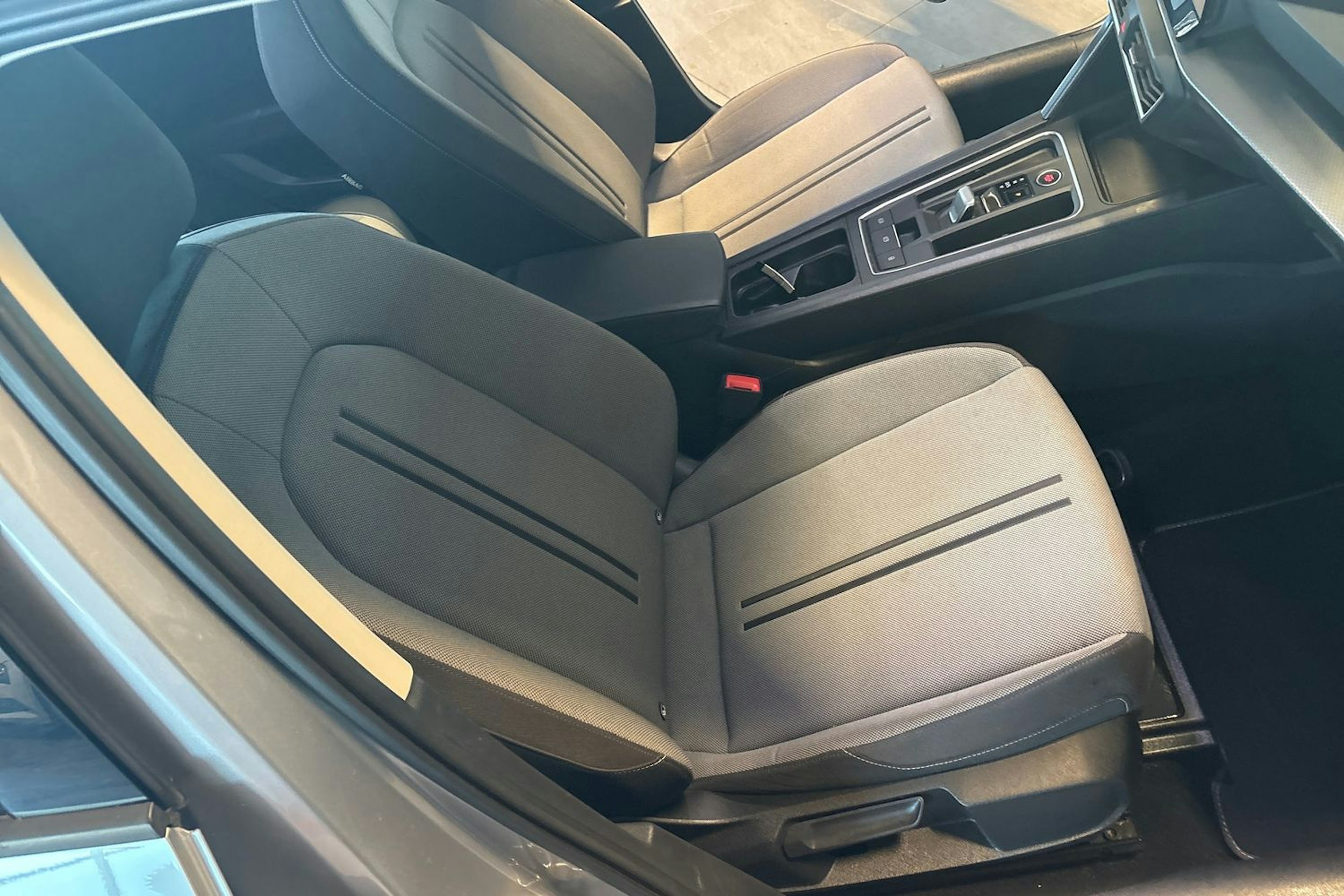 Hopea SEAT LEON 2021 kuva 16.