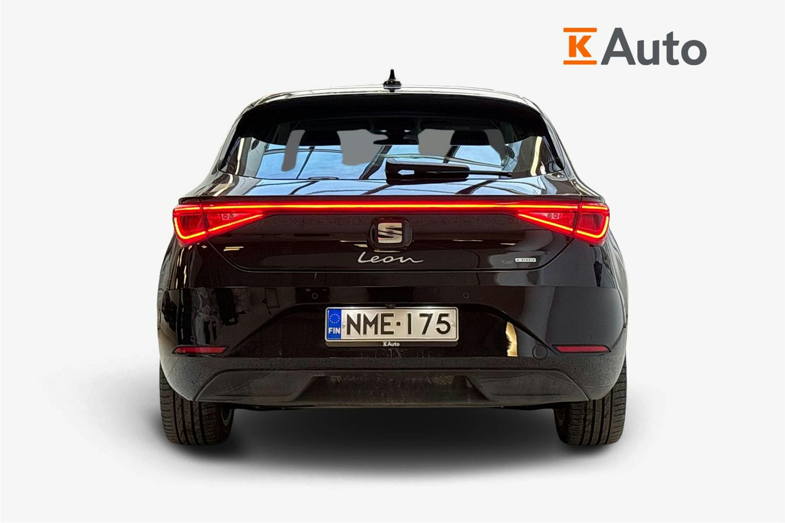 musta SEAT Leon 2021 kuva 3.