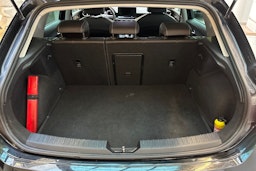 musta SEAT Leon 2021 kuva 12.