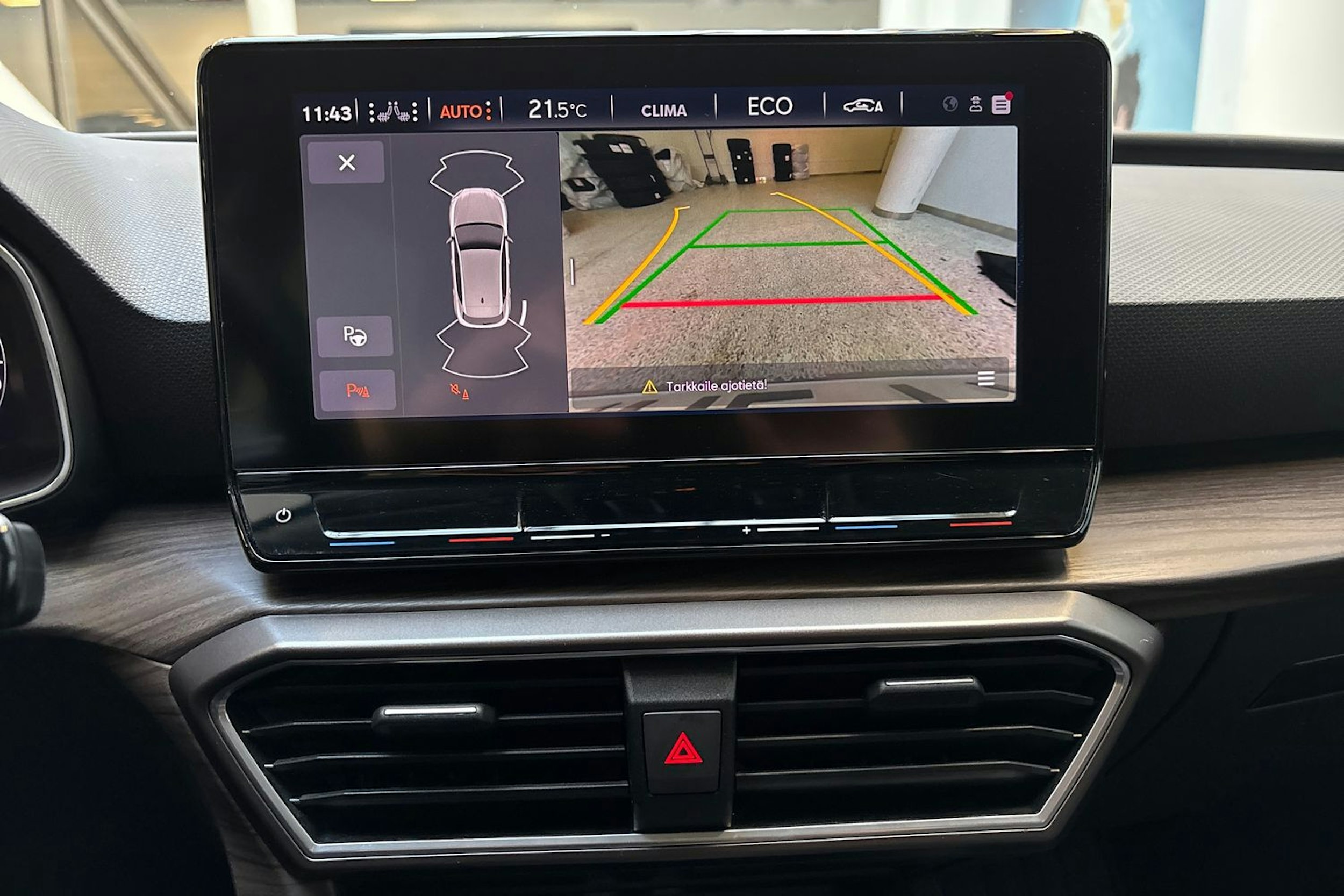 musta SEAT Leon 2021 kuva 16.