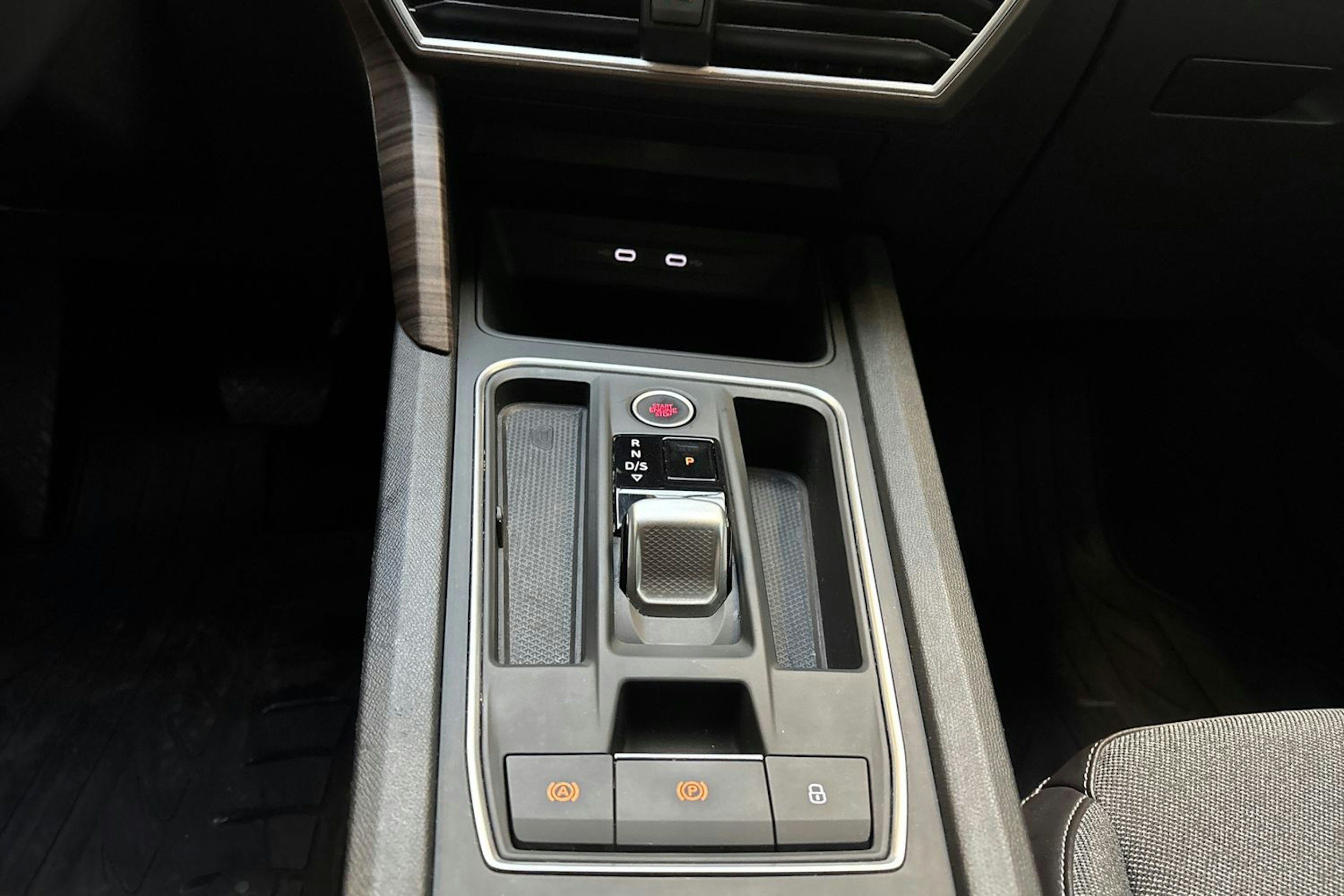 musta SEAT Leon 2021 kuva 19.