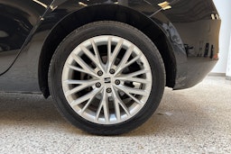 musta SEAT Leon 2021 kuva 22.