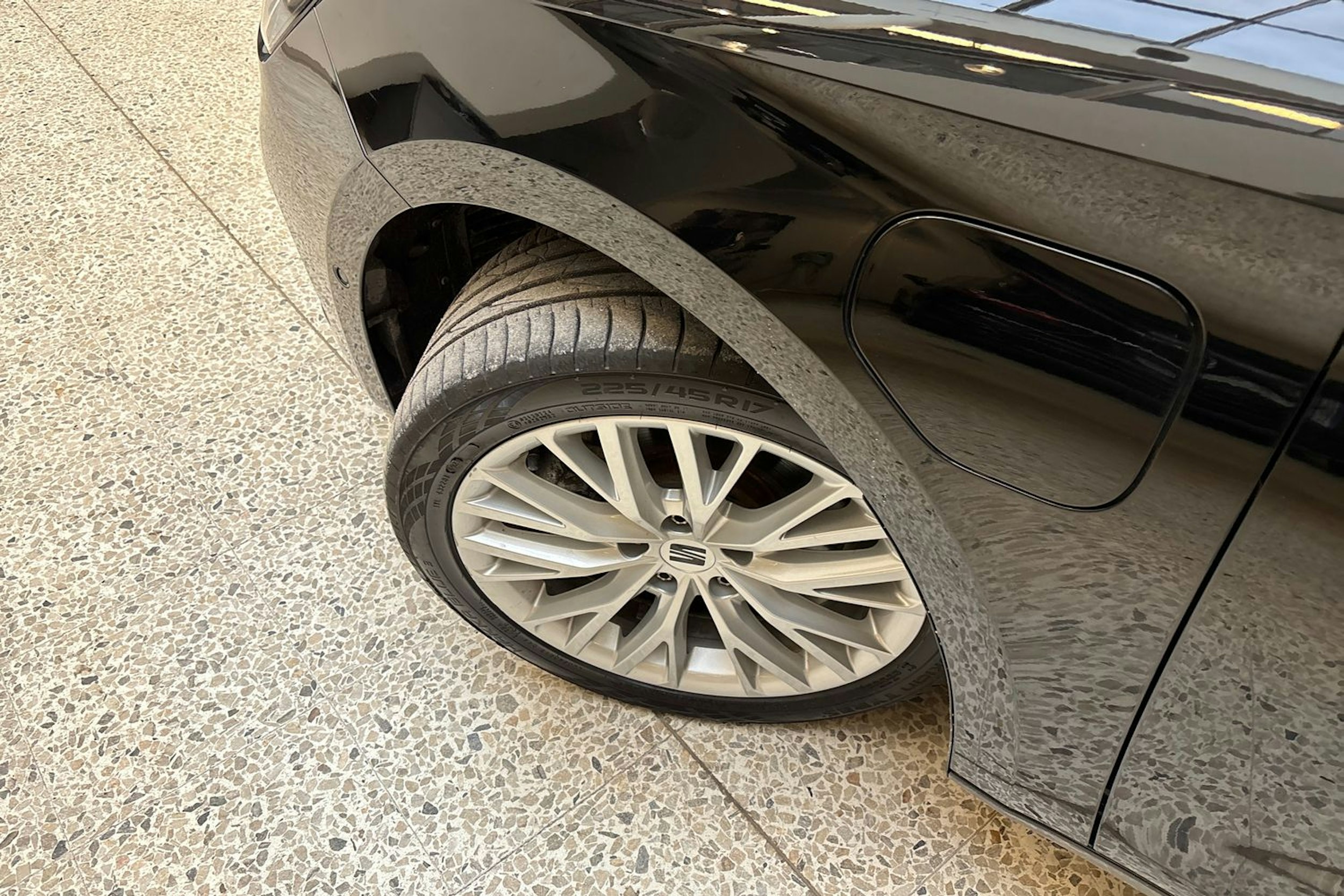 musta SEAT Leon 2021 kuva 23.