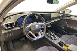 valkoinen SEAT Leon 2021 kuva 3.