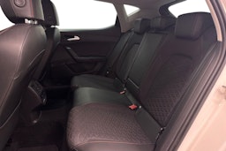 valkoinen SEAT Leon 2021 kuva 10.