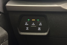 valkoinen SEAT Leon 2021 kuva 20.