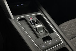 valkoinen SEAT Leon 2021 kuva 21.