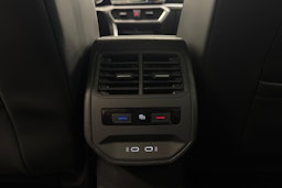 valkoinen SEAT Leon 2021 kuva 36.