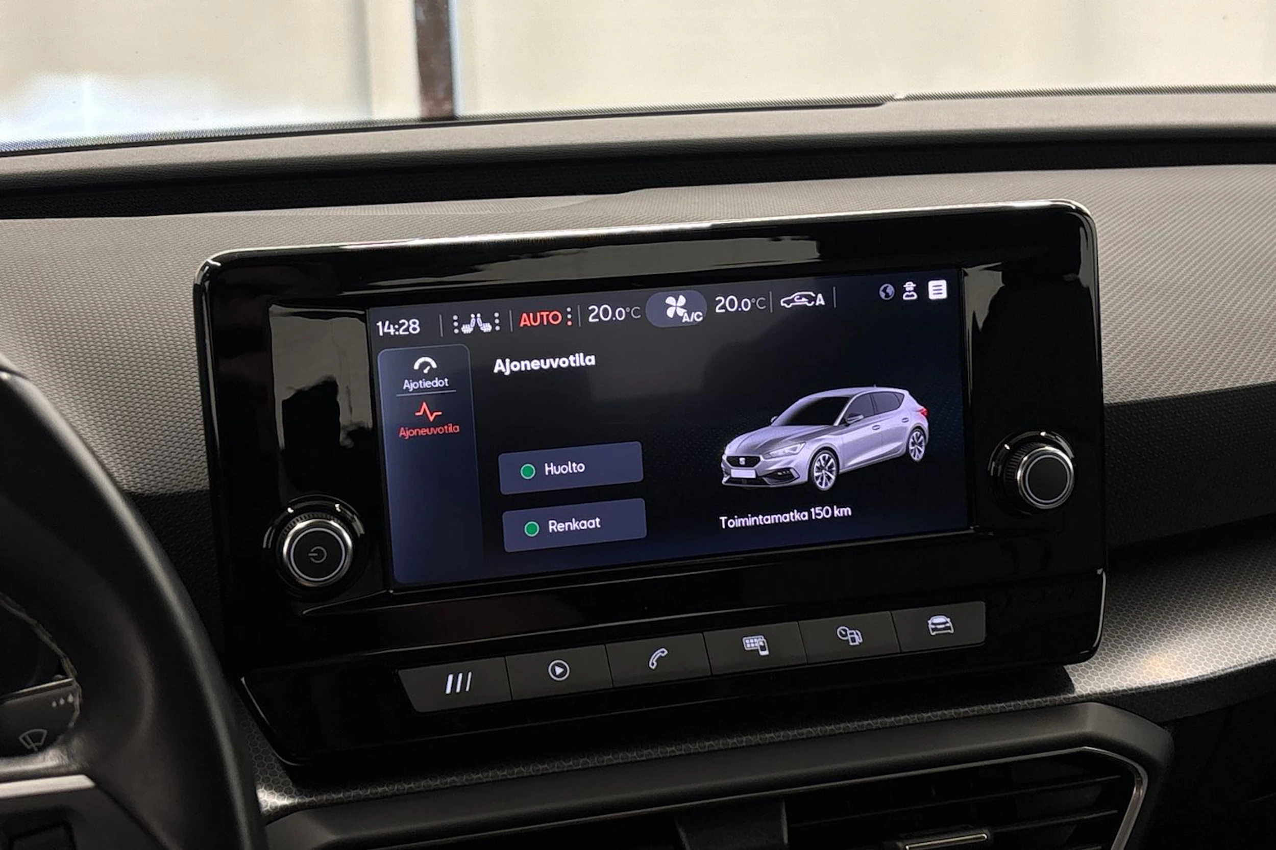 valkoinen SEAT Leon 2021 kuva 17.
