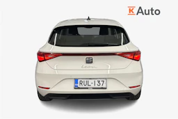 valkoinen SEAT Leon 2021 kuva 3.