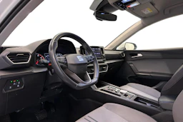 valkoinen SEAT Leon 2021 kuva 6.