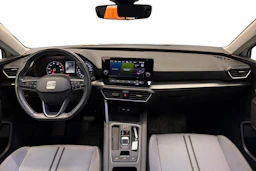 valkoinen SEAT Leon 2021 kuva 7.