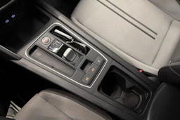 valkoinen SEAT Leon 2021 kuva 19.