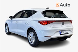 valkoinen SEAT Leon 2021 kuva 2.