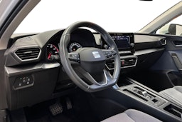valkoinen SEAT Leon 2021 kuva 7.