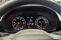 valkoinen SEAT Leon 2021 kuva 22.