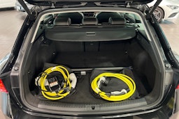 musta SEAT Leon 2021 kuva 14.