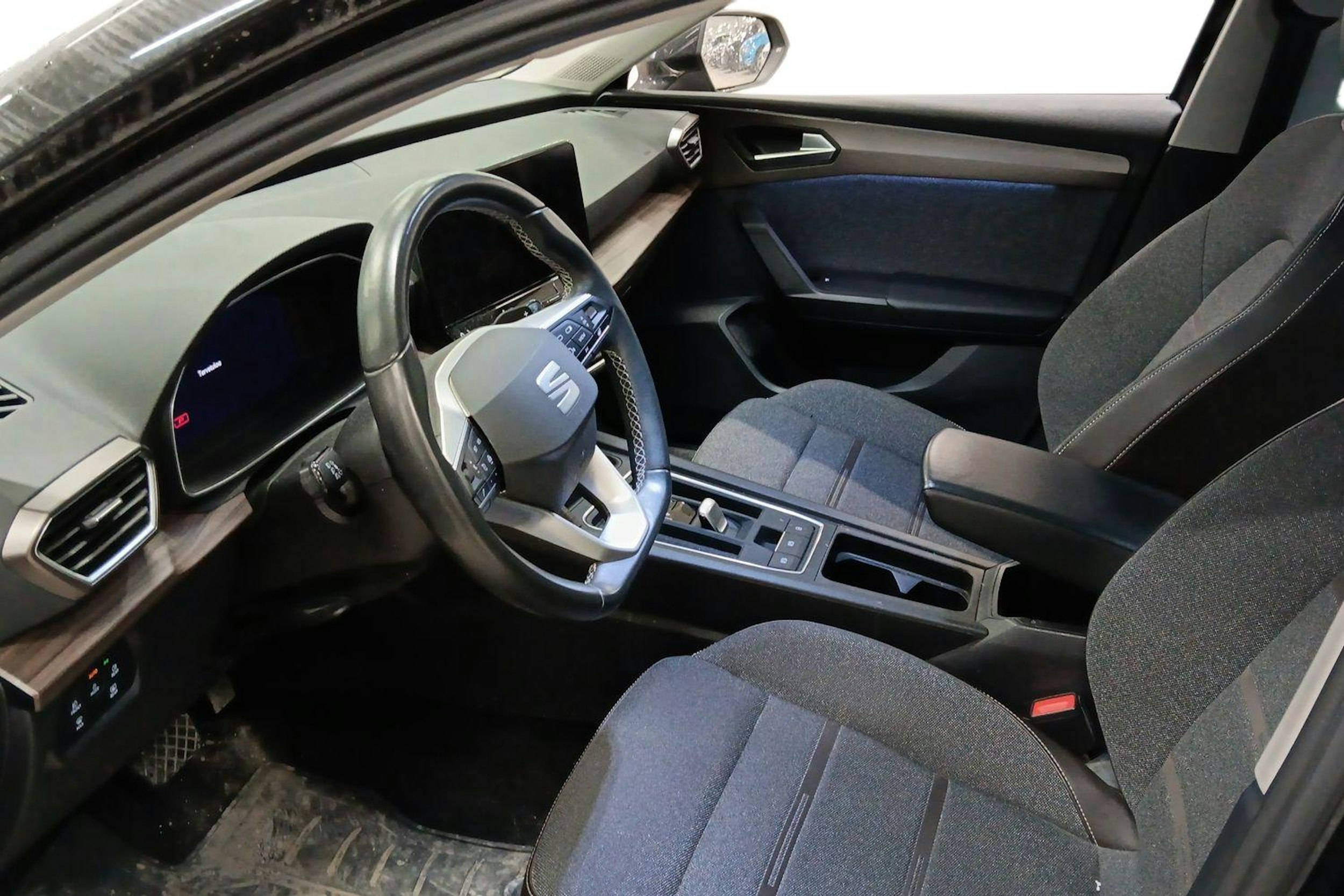 musta SEAT Leon 2021 kuva 3.