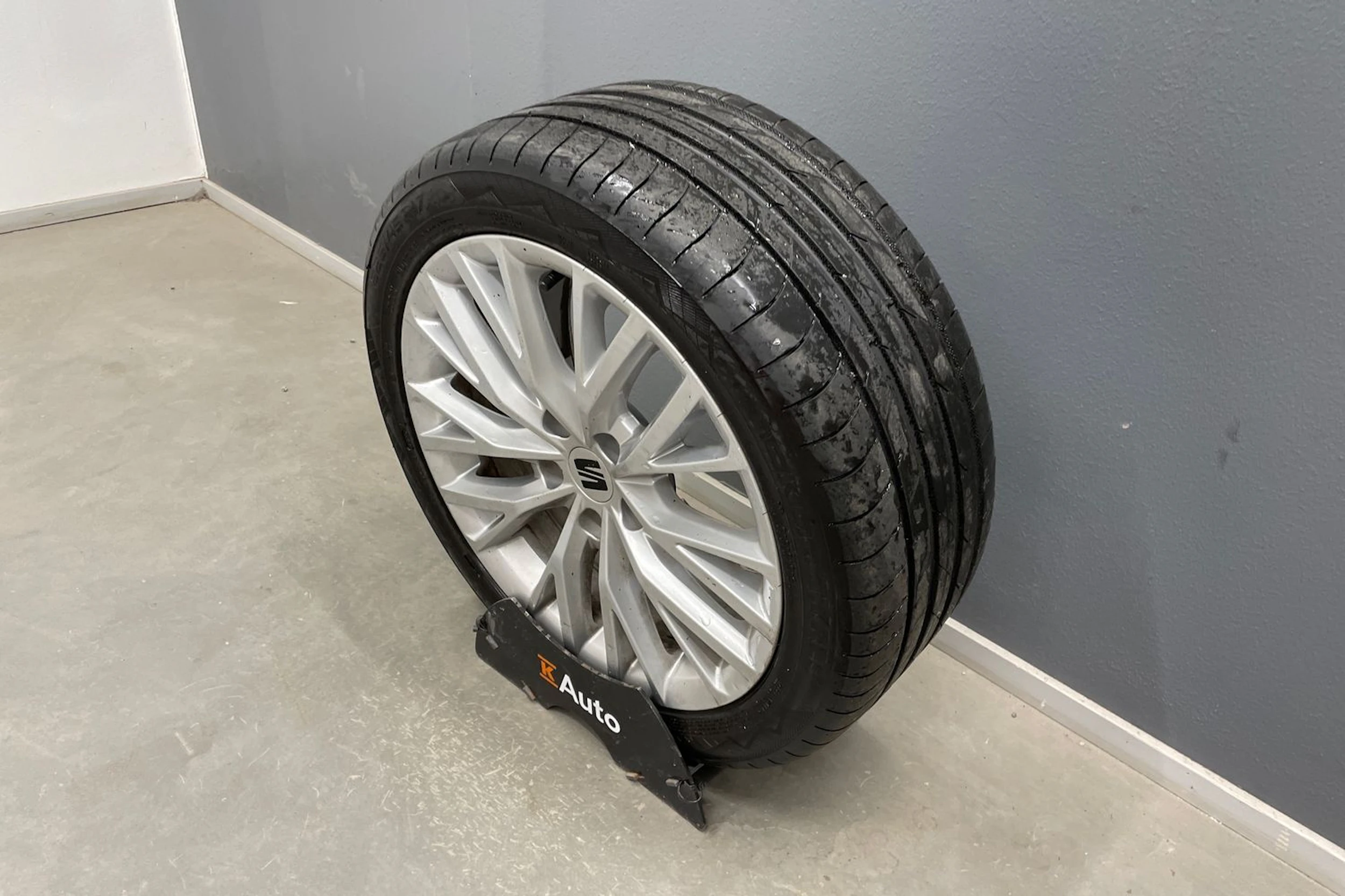 musta SEAT Leon Sportstourer 2022 kuva 11.