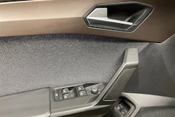 musta SEAT Leon Sportstourer 2022 kuva 23.